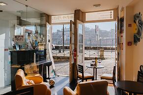 Happy Porto Hostel & Apartments