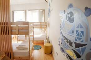 Happy Porto Hostel & Apartments
