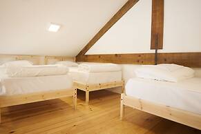 Happy Porto Hostel & Apartments