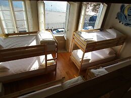 Happy Porto Hostel & Apartments