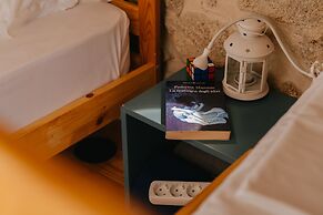 Happy Porto Hostel & Apartments