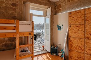 Happy Porto Hostel & Apartments