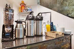 Happy Porto Hostel & Apartments