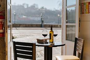 Happy Porto Hostel & Apartments