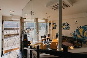 Happy Porto Hostel & Apartments