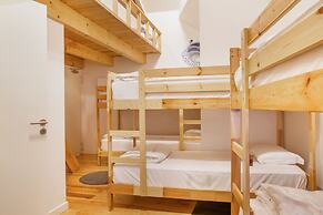 Happy Porto Hostel & Apartments