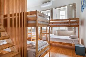 Happy Porto Hostel & Apartments