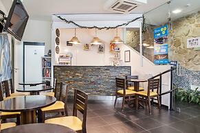 Happy Porto Hostel & Apartments