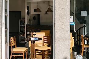 Happy Porto Hostel & Apartments