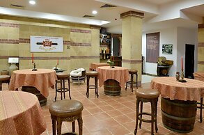 Estreya Palace & Residence