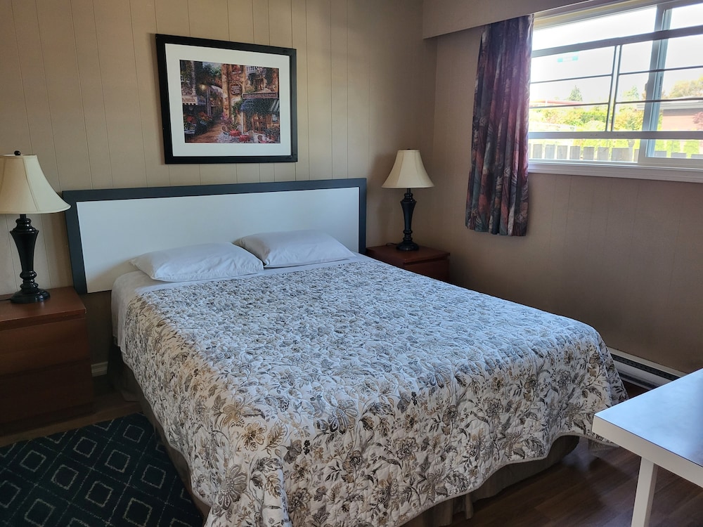 River Heights Motel