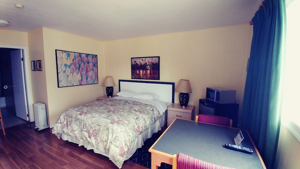 River Heights Motel