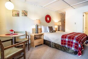 Gables Motel