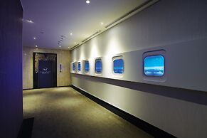 Airline lnn Green Park Way
