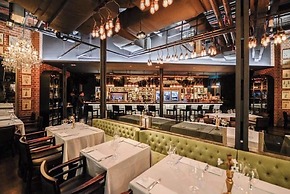 Oasia Hotel Downtown Singapore by Far East Hospitality
