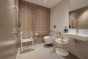 Oasia Hotel Downtown Singapore by Far East Hospitality