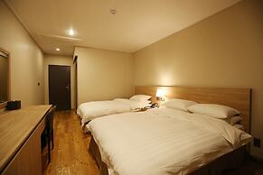 Palgong Emillia Hotel