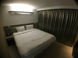 Central Hotel