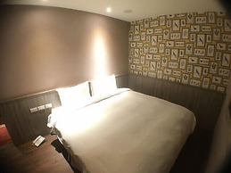 Central Hotel