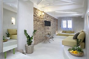 Voulamandis House