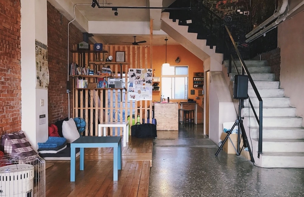 Lane62 Hostel