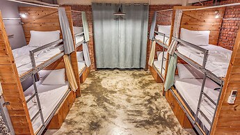 Lane62 Hostel