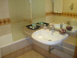 Al Manar Grand Hotel Apartments