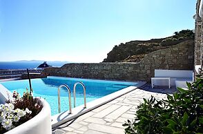 Adikri Villas & Suites