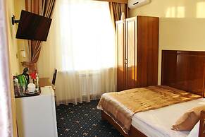 Victoria Hotel
