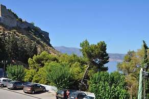 Nikolaos Pension
