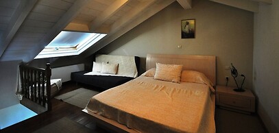 Nikolaos Pension