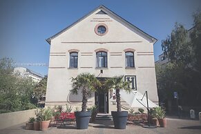 Le Magic Hall