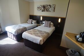 Damon's Hotel