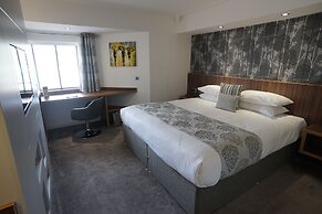 Damon's Hotel