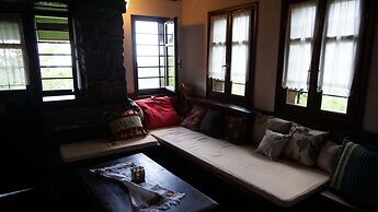 Apalni Cottage