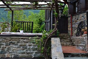 Apalni Cottage