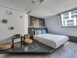 CHECK inn Taichung Liming