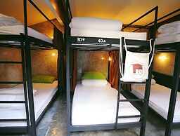Manon Hostel