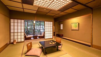 Ooedo Onsen Monogatari Premium Yoshinoya Irokuen
