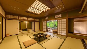 Ooedo Onsen Monogatari Premium Yoshinoya Irokuen