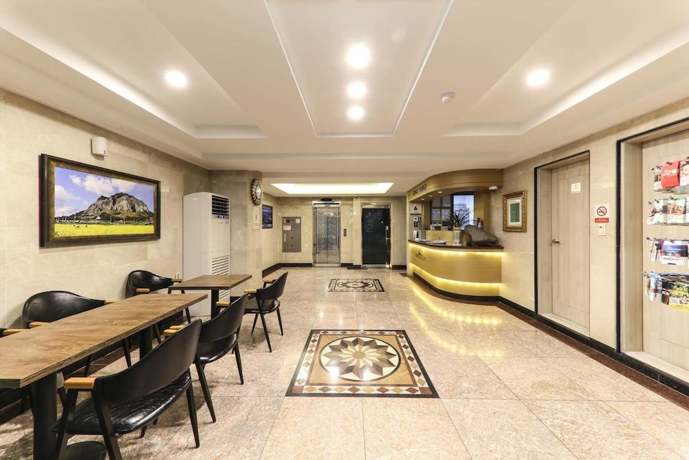 Major Hotel