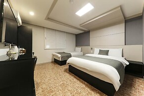 Major Hotel