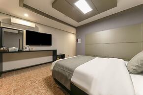 Major Hotel