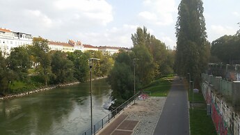 Goldfisch Apartment am Donaukanal