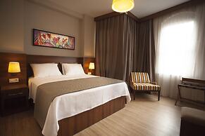 Cordis Hotel