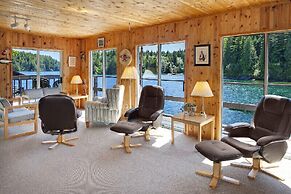 Nootka Island Lodge