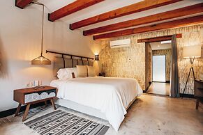 Hotel Amomoxtli