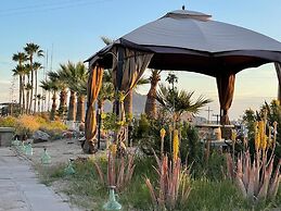 Las Palmas Hotel