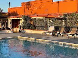 Las Palmas Hotel