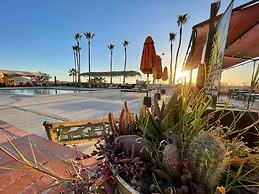 Las Palmas Hotel